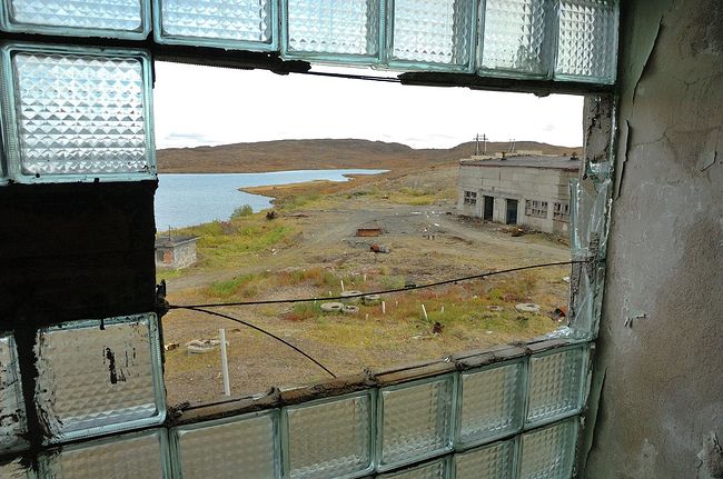 Yurij Antipitchev. Trip to Kola Superdeep Borehole (2015). View outside laboratory bilding