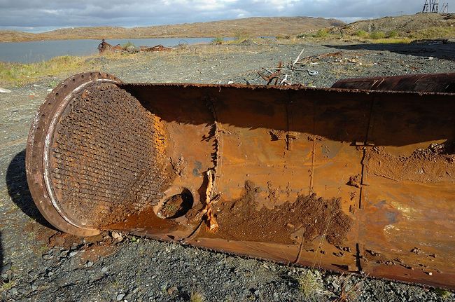 Yurij Antipitchev. Trip to Kola Superdeep Borehole (2015). Broken heat exchanger (part)