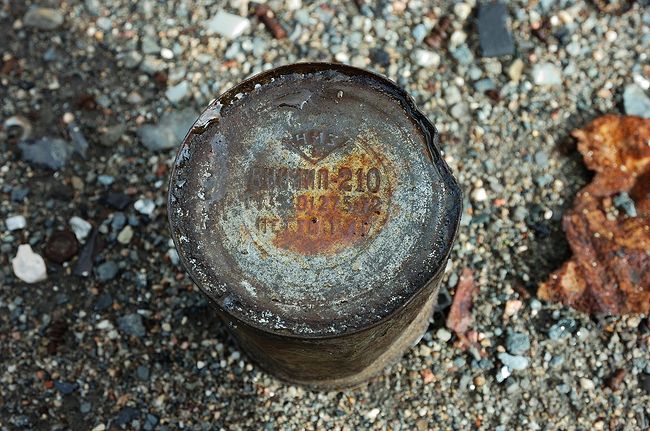 Yurij Antipitchev. Trip to Kola Superdeep Borehole (2015). Rusty bank оf high-temperature lubricant found in the Kola SG-3 area (2015)